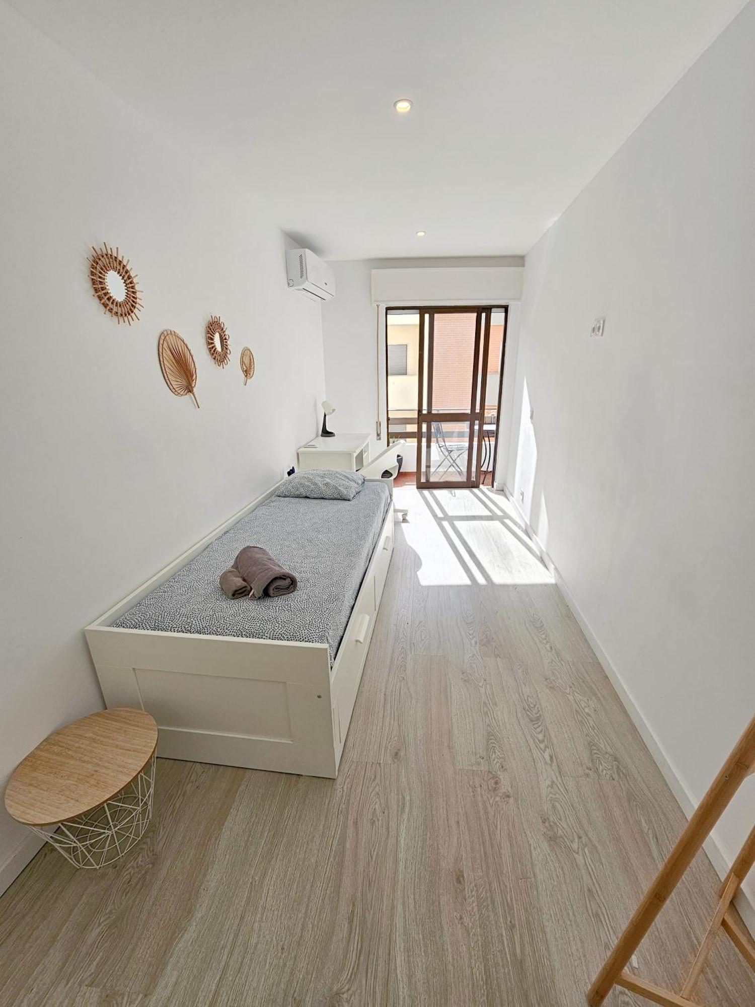 Casa Oliveira - Sunny 2-Bed Retreat Steps From The Beach Armação de Pêra Exterior foto
